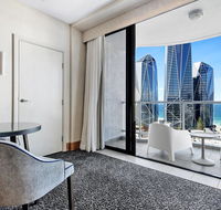 Gold Tower 17th Level Private Hotel Suite - Lightning Ridge Tourism