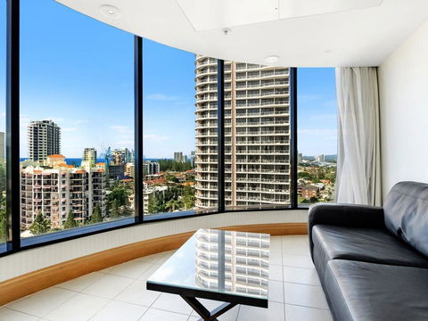 Gold Tower In The Oaks Hotel Surfers Paradise - 1020 - Lightning Ridge Tourism 3
