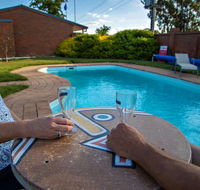 Golden Country Motel and Caravan Park - Lightning Ridge Tourism