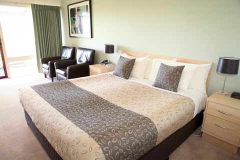 Golden Heritage Accommodation - Lightning Ridge Tourism 0