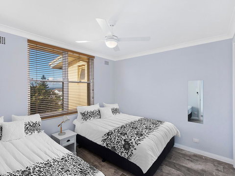 Golden Sands Apartment 10 - Lightning Ridge Tourism 1