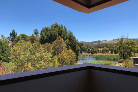Goldie Views - Lightning Ridge Tourism 1