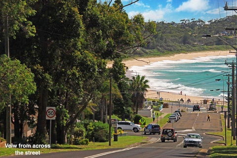 GOLF 39 MOLLYMOOK BEACH - Lightning Ridge Tourism 0
