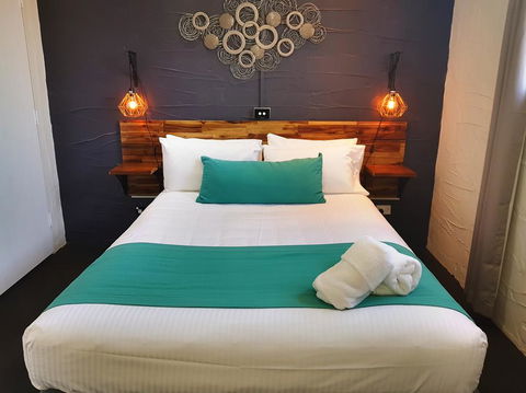 Grafton Lodge Motel - Lightning Ridge Tourism 1