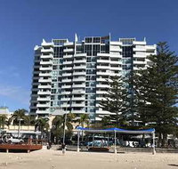 Grand Hotel Apartments Gold Coast by owner - Lightning Ridge Tourism