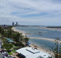 Grand Hotel Apartments Gold Coast by owner - Lightning Ridge Tourism