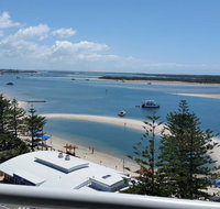 Grand Hotel Ocean view Apartment Labrador - Lightning Ridge Tourism