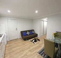 Granny Flat next to golf course - Lightning Ridge Tourism
