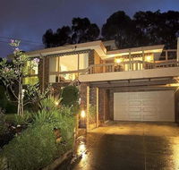 Great Views/Location 5 bedrooms in Glen Waverley - Lightning Ridge Tourism