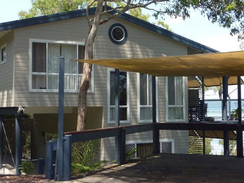 Green Point Lakehouse - Lightning Ridge Tourism 3