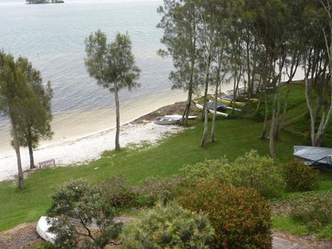 Green Point Lakehouse - Lightning Ridge Tourism 2