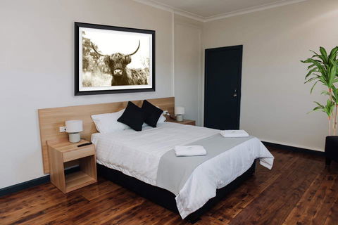 Gunnedah Hotel - Lightning Ridge Tourism 0