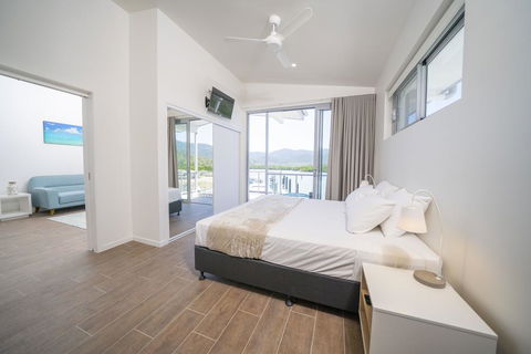 Harbour Cove - Lightning Ridge Tourism 1