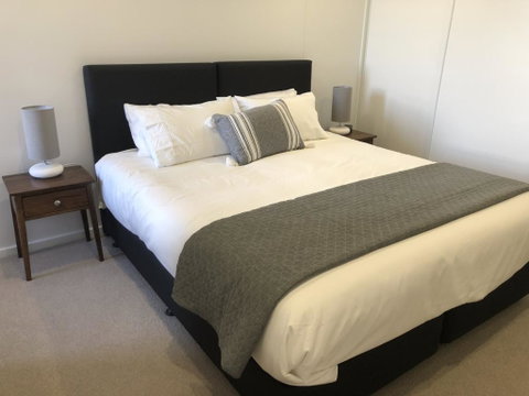 Herald Executive Apartments - Lightning Ridge Tourism 0