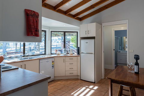 Hermitage Hideaway - Lightning Ridge Tourism 2