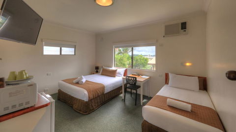 Hi-Way Motel Grafton - Lightning Ridge Tourism 1