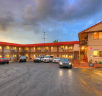 Hi-Way Motel Grafton - Lightning Ridge Tourism