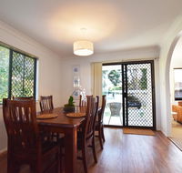 Holiday House - Lightning Ridge Tourism