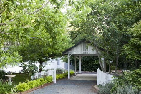 Homewood Cottages - Lightning Ridge Tourism 3