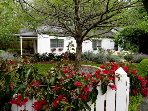 Homewood Cottages - Lightning Ridge Tourism 2