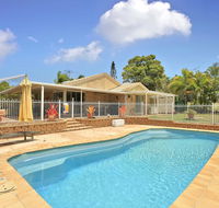 Hook Wine and Sinker Hervey Bay - Lightning Ridge Tourism