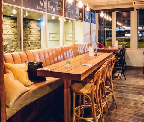 Hornsby Inn - Lightning Ridge Tourism 3