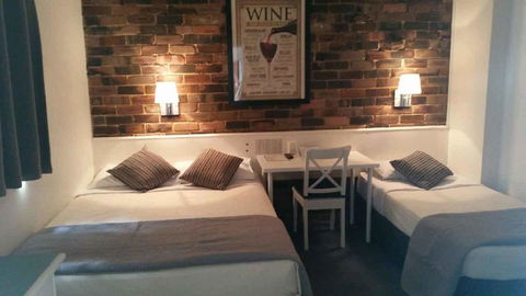 Hornsby Inn - Lightning Ridge Tourism 2