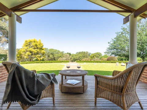 Jaspers Brush - Tranquil Gardens & Stunning Views - Lightning Ridge Tourism 0