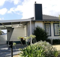 Jesson Crescent Dandenong Cozy House - Lightning Ridge Tourism