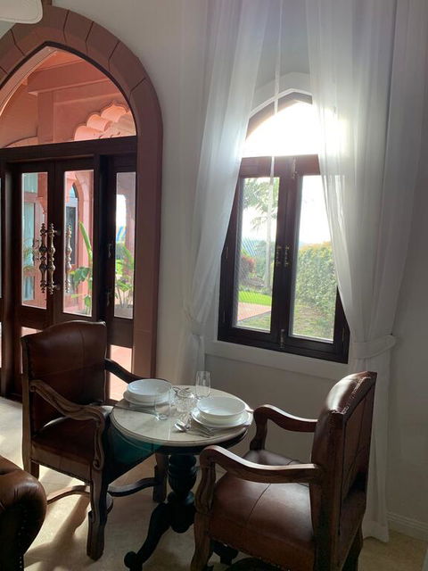Jodha Bai Retreat - Lightning Ridge Tourism 2