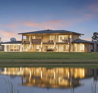 Jolong Park Club House - Lightning Ridge Tourism