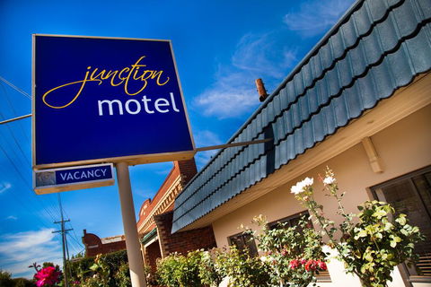 Junction Motel - Lightning Ridge Tourism 0