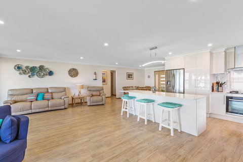 Kalimna Lakeside Living - Lightning Ridge Tourism 3
