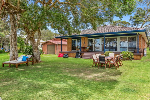 Kalimna Lakeside Living - Lightning Ridge Tourism 1