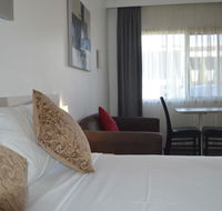 Karinga Motel SureStay Hotel by Best Western - Lightning Ridge Tourism