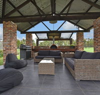 Kelman Cottage - tucked away with pool  native wildlife - Lightning Ridge Tourism