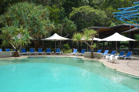 Kingfisher Bay Resort - Lightning Ridge Tourism 2