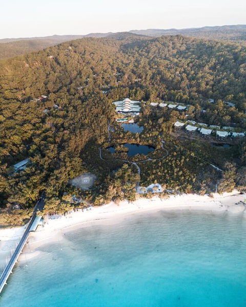 Kingfisher Bay Resort - Lightning Ridge Tourism 3