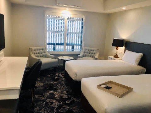 Kingsford Smith Motel - Lightning Ridge Tourism 1