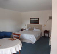Kinross Inn - Lightning Ridge Tourism