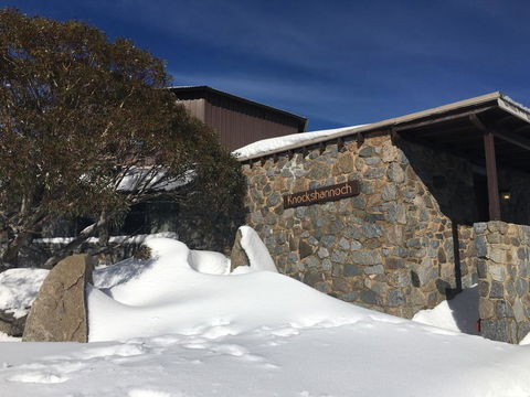 Knockshannoch Ski Lodge - Lightning Ridge Tourism 0