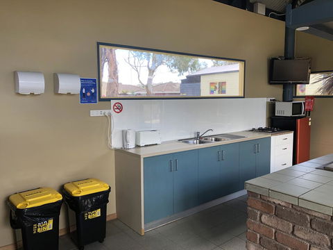 Koonwarra Holiday Park - Lightning Ridge Tourism 3