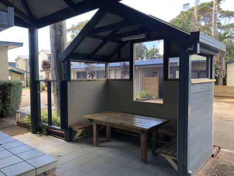 Koonwarra Holiday Park - Lightning Ridge Tourism 1
