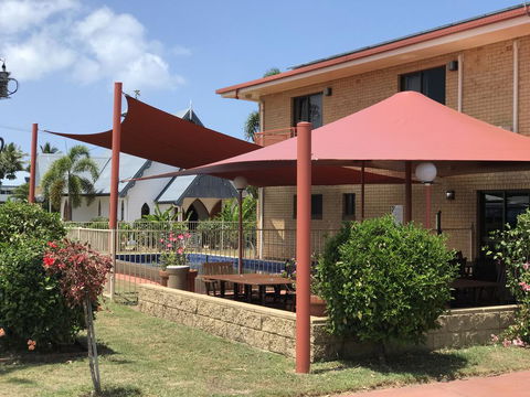 Kurrimine Beach Motel - Lightning Ridge Tourism 3