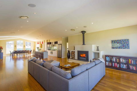 Lacuna Retreat - Lightning Ridge Tourism 1