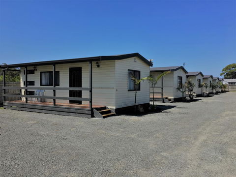 Lakes Main Holiday Park - Lightning Ridge Tourism 2