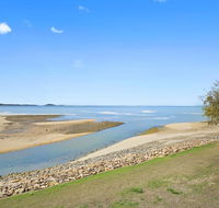 Luxury Beach Unit - Lightning Ridge Tourism