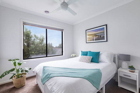 Luxury Escape In Ocean Grove - Lightning Ridge Tourism 2