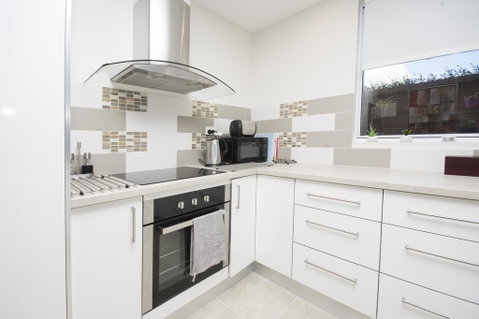 Luxury Executive Apartment - Lightning Ridge Tourism 3