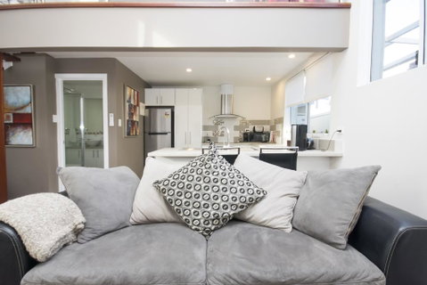 Luxury Executive Apartment - Lightning Ridge Tourism 2